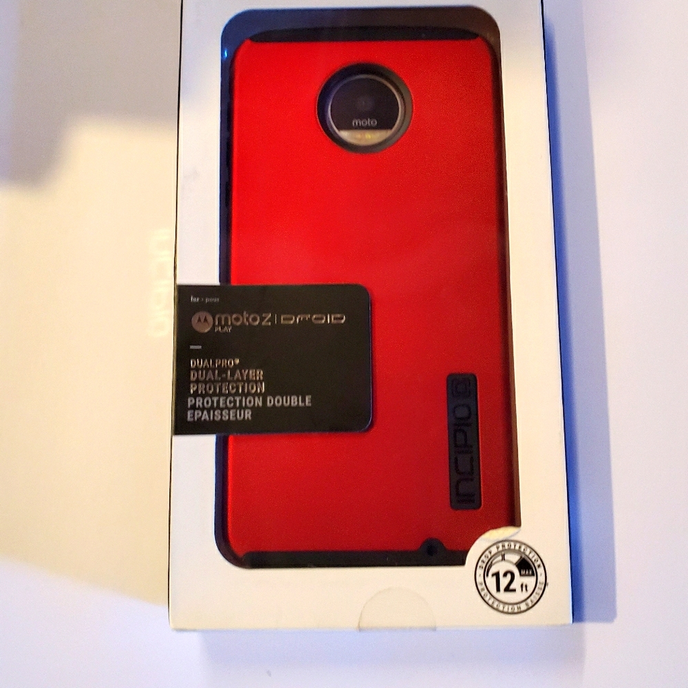 Incipio Hard Red Phone Case, for Moto Z Droid - Picture 2 of 3